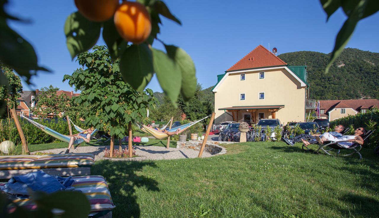 Hotel Garni Weinquadrat Weissenkirchen in der Wachau Luaran gambar