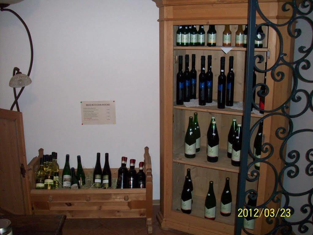 Hotel Garni Weinquadrat Weissenkirchen in der Wachau Luaran gambar