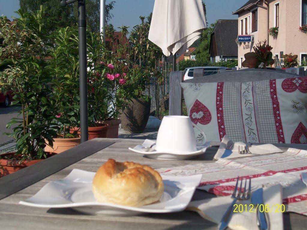 Hotel Garni Weinquadrat Weissenkirchen in der Wachau Luaran gambar